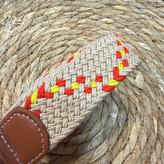 Cinturón trenzado beige y multicolor