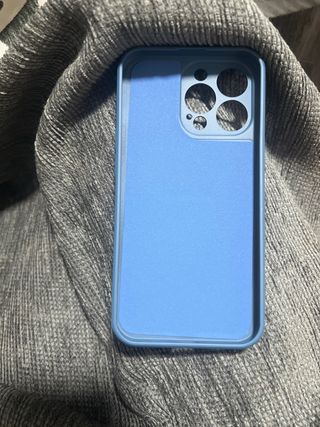 Custodia iPhone 13 Pro in blu, mai usata