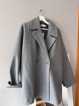 Abrigo cruzado oversize Zara gris