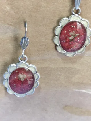 Conjunto collar, pendientes y horquillas