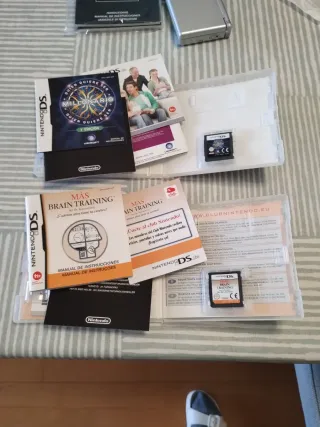 Nintendo DS Plata + Brain training + otro juego