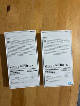 Cajas Apple iPhone y AirPods