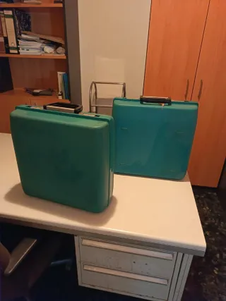 SÓLO HASTA EL 3/03.Máquinas de escribir antiguas.