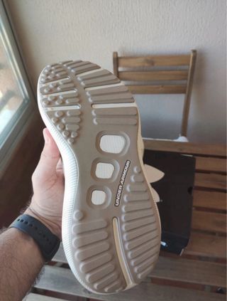 Zapatillas Under Armour Beige/Blanco