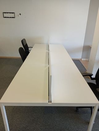 Conjunto mesas oficina con sillas