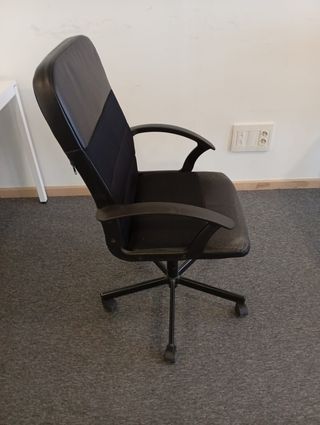 Conjunto mesas oficina con sillas