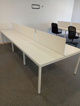 Conjunto mesas oficina con sillas