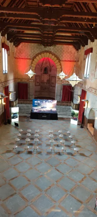 CURSO CAMARERO/A CATERING