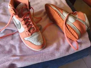 Nike Dunk High Talla 40.5 Rosa Blanco