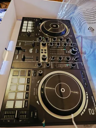 Mesa de mezclas Hercules DJControl Impulse 500