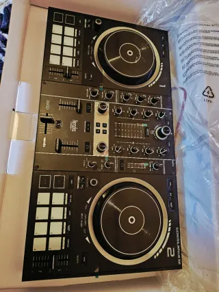 Mesa de mezclas Hercules DJControl Impulse 500