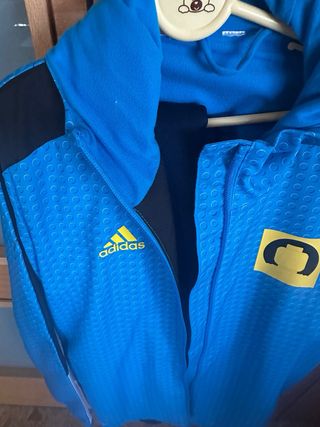 Sudadera Adidas Lego Azul y Negro.