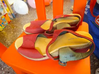 Sandalias Naturalista Rojas Talla 38