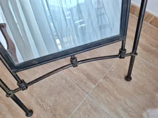 Specchio da terra in ferro battuto dorato