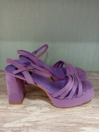 Sandalias de tacón moradas talla 41