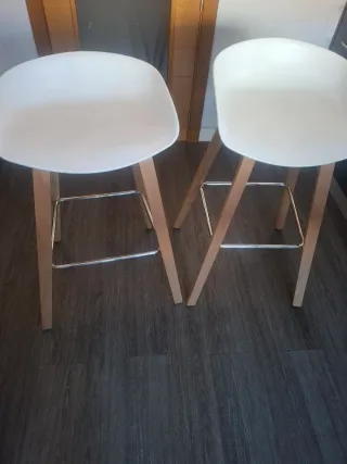 Taburetes de cocina blancos (2 unidades)