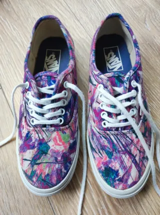 Zapatillas Vans cordones estampado floral
