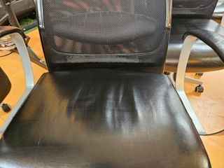 Cadeiras de escritório - Algumas marcas de desgast