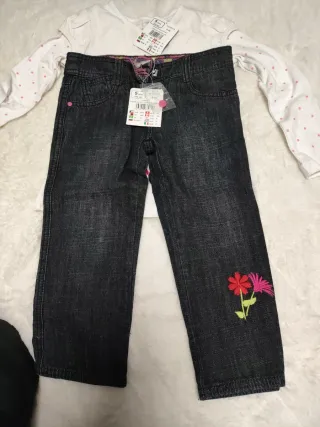 Conjunto niña camiseta y pantalón