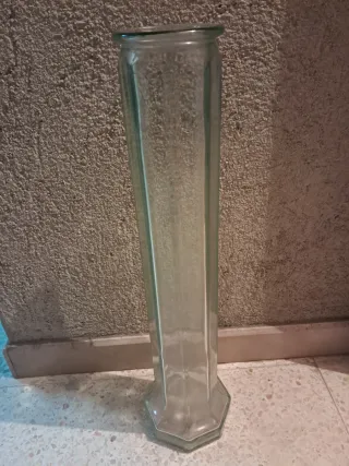 Florero de cristal alto