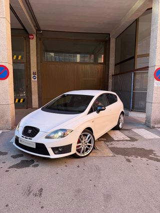 SEAT Leon Cupra R