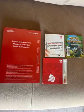 Manual Nintendo 3DS + folletos originales pokemon