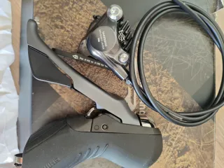 Maneta y freno Shimano GRX RX810