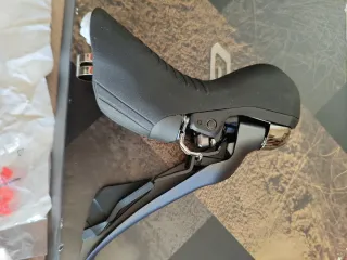 Maneta y freno Shimano GRX RX810