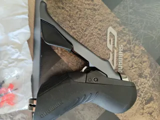 Maneta y freno Shimano GRX RX810