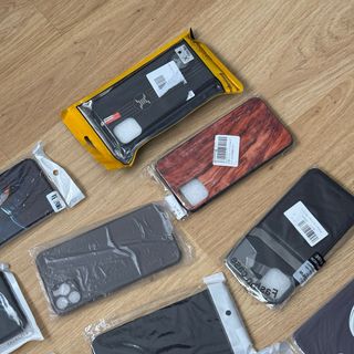 Confezione da 14 custodie per iPhone 11 Pro Max