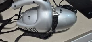 Aspirador de mano Elta con cable