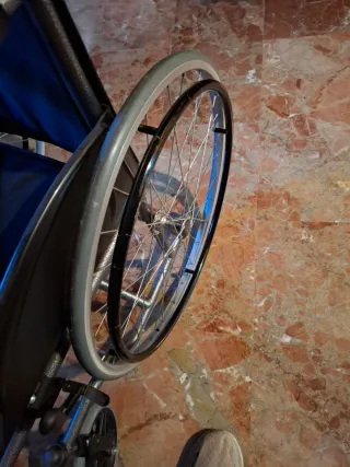 Silla de ruedas nueva