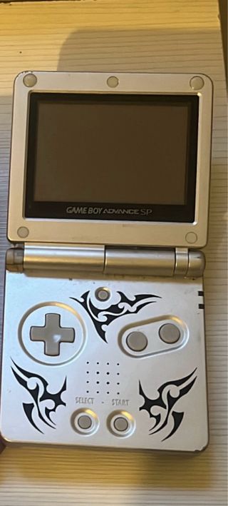 Nintendo GBA SP Edición Tribal Plata