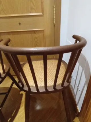 Juego de 2 sillas de madera