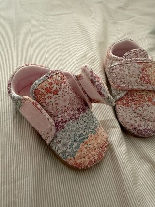 Zapatillas Wheat Niña Talla 20 Sin Uso