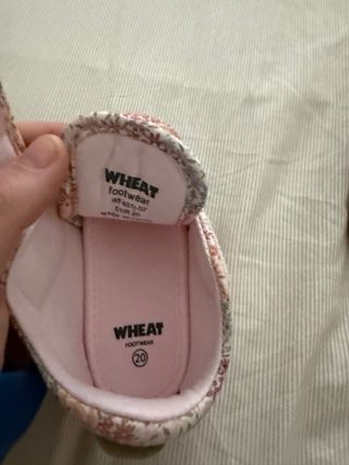 Zapatillas Wheat Niña Talla 20 Sin Uso