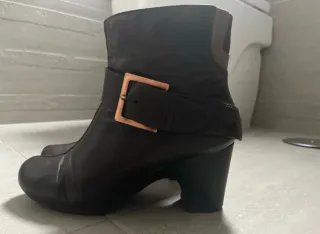 Botines marca Clarks