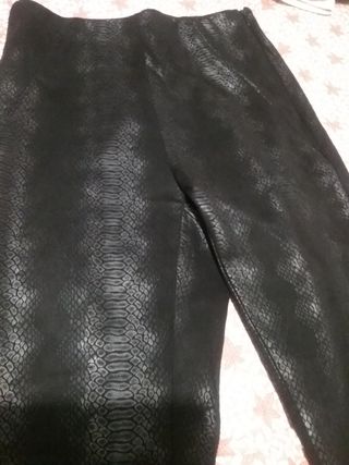 Lote Jersey  y 2 pantalones polipiel XS 3