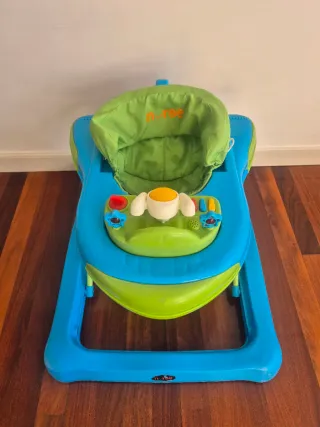 Tacatá infantil con centro de actividades