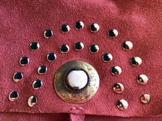 Bolso de piel rosa con flecos de adorno/chachuelas