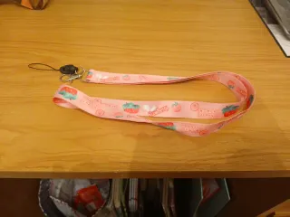 Colgante llavero fresas y yogur