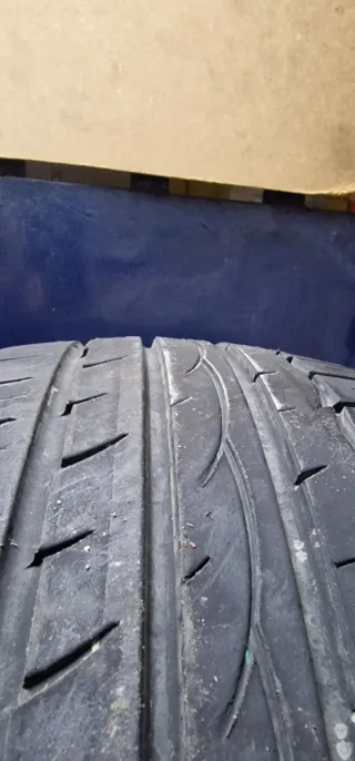 Neumáticos 205/40/18