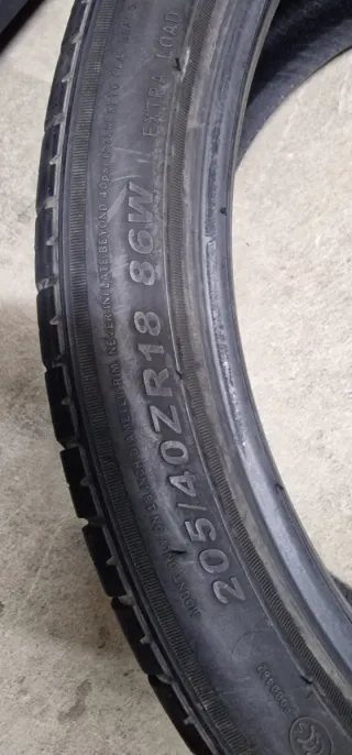 Neumáticos 205/40/18