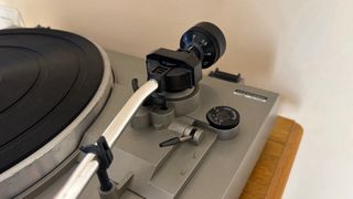 Tocadiscos Technics SL 303 Semi-Automático