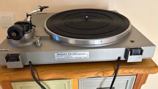 Tocadiscos Technics SL 303 Semi-Automático