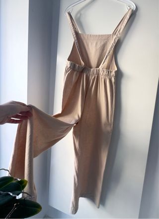 Peto mono de lino beige