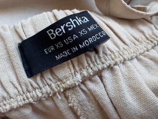 Peto mono de lino beige