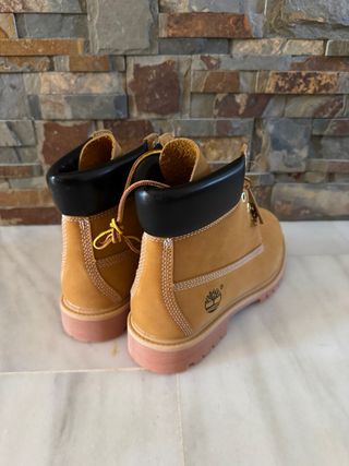 Botas Timberland Marrones y Rosas