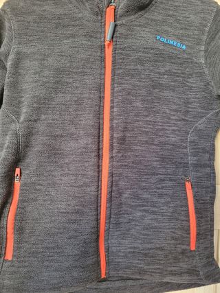 Chaqueta polar con capucha Polinesia T8