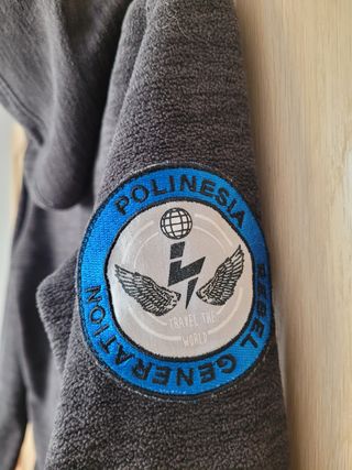 Chaqueta polar con capucha Polinesia T8